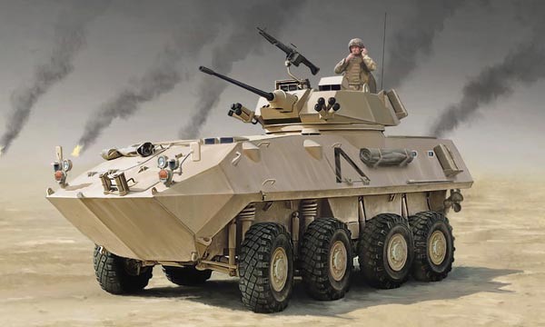 LAV-25 Guerre du Golfe i6539 ITALERI